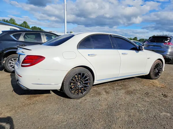 WDDZF4KB9JA314209 — 2018 Mercedes-Benz E-Klasse, фото 3 с аукциона Copart 01.10.2026, Боковая часть
