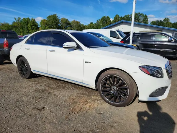WDDZF4KB9JA314209 — 2018 Mercedes-Benz E-Klasse, фото 4 с аукциона Copart 01.10.2026, Боковая часть