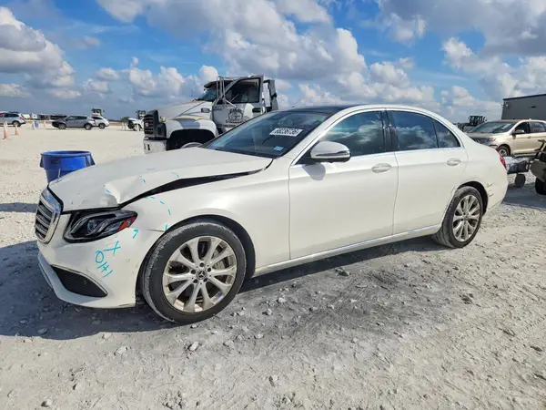 WDDZF6JB0KA565537 — 2019 Mercedes-Benz E-Klasse, Передняя часть (Front End), фото до ремонта
