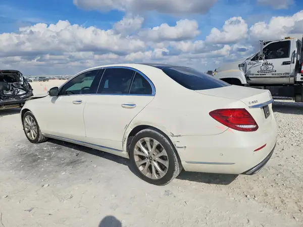 WDDZF6JB0KA565537 — 2019 Mercedes-Benz E-Klasse, фото 2 с аукциона Copart 01.10.2026, Передняя часть