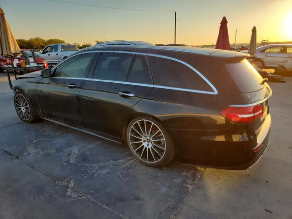 WDDZH6JB6KA691086 — 2019 Mercedes-Benz E-Klasse, фото 2 с аукциона Copart, Передняя часть