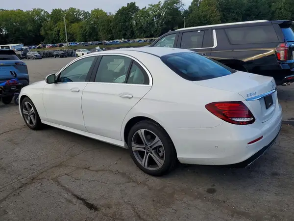 WDDZF4KB7KA672362 — 2019 Mercedes-Benz E-Klasse, фото 2 с аукциона Copart 28.09.2026, Задняя часть