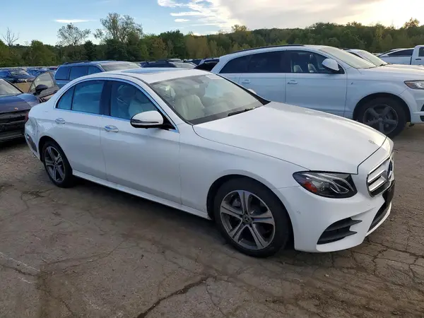 WDDZF4KB7KA672362 — 2019 Mercedes-Benz E-Klasse, фото 4 с аукциона Copart 28.09.2026, Задняя часть