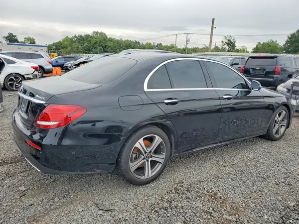 WDDZF8EB7LA734234 — 2020 Mercedes-Benz E-Klasse, фото 3 с аукциона Copart, Подтопление