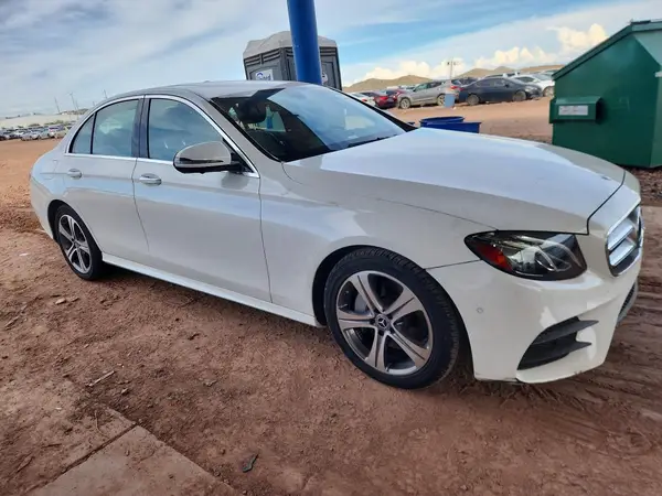 W1KZF8DB0LA827193 — 2020 Mercedes-Benz E-Klasse, фото 4 с аукциона Copart, Механические повреждения
