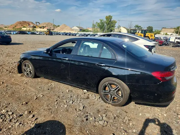 W1KZF5KBXMA950941 — 2021 Mercedes-Benz E-Klasse, фото 2 с аукциона Copart, Передняя часть
