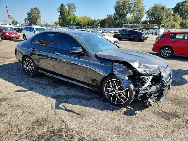 W1KZF8DB6MA971199 — 2021 Mercedes-Benz E-Klasse, фото 4 с аукциона Copart, Передняя часть