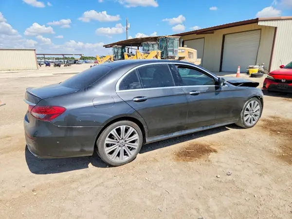 W1KZF8DB2MA950916 — 2021 Mercedes-Benz E-Klasse, фото 3 с аукциона Copart, Передняя часть