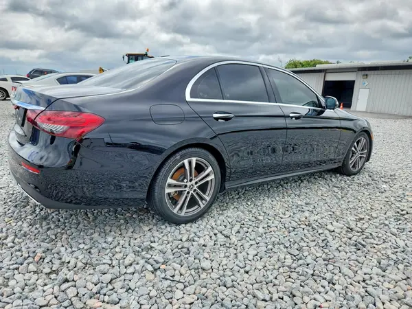 W1KZF8DB0MA918482 — 2021 Mercedes-Benz E-Klasse, фото 3 с аукциона Copart, Подтопление