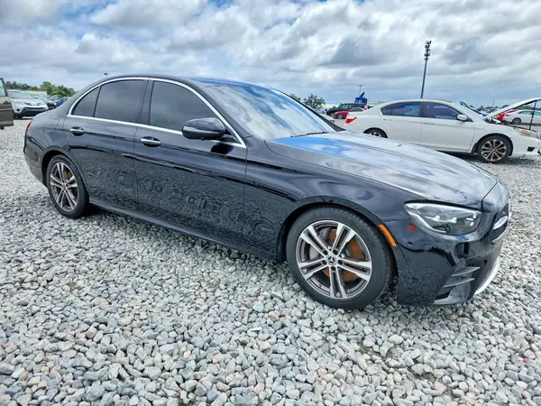W1KZF8DB0MA918482 — 2021 Mercedes-Benz E-Klasse, фото 4 с аукциона Copart, Подтопление