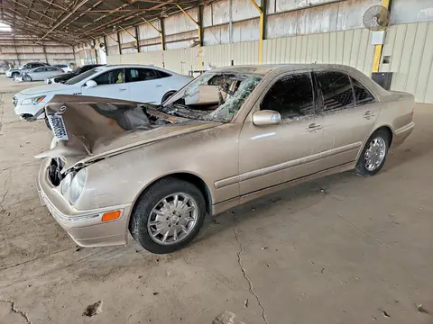 WDBJF65J6YB126837 — 2000 Mercedes-Benz E, Вандализм (Vandalism), фото до ремонта