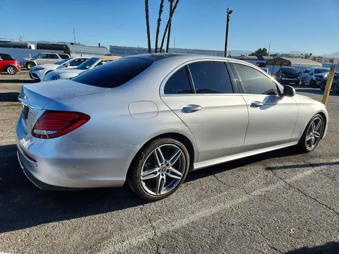 2018 Mercedes-Benz E VIN WDDZF4JB4JA426918 фото 3