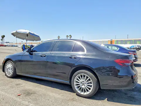 2022 Mercedes-Benz E VIN W1KZF8DB5NB080459 фото 2