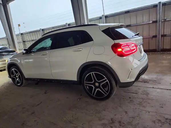 WDCTG4EB7GJ212922 — 2016 Mercedes-Benz GLA-Klasse, фото 2 с аукциона Copart 14.10.2026, Мелкие вмятины и царапины