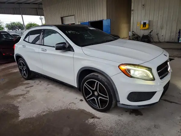 WDCTG4EB7GJ212922 — 2016 Mercedes-Benz GLA-Klasse, фото 4 с аукциона Copart 14.10.2026, Мелкие вмятины и царапины
