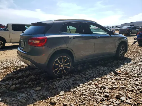 WDCTG4EB3GJ190837 — 2016 Mercedes-Benz GLA-Klasse, фото 3 с аукциона Copart, Передняя часть