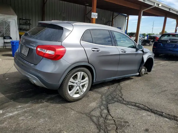 WDCTG4GB9HJ288592 — 2017 Mercedes-Benz GLA-Klasse, фото 3 с аукциона Copart, Передняя часть
