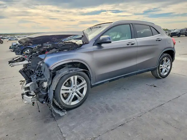 WDCTG4EB7HJ313315 — 2017 Mercedes-Benz GLA-Klasse, Передняя часть (Front End), фото до ремонта