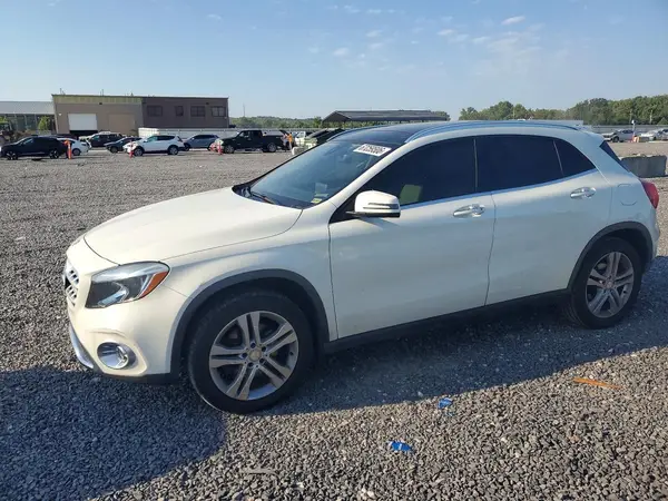 WDCTG4GB0JJ373214 — 2018 Mercedes-Benz GLA-Klasse, Мелкие вмятины и царапины (Minor Dent/Scratches), фото до ремонта