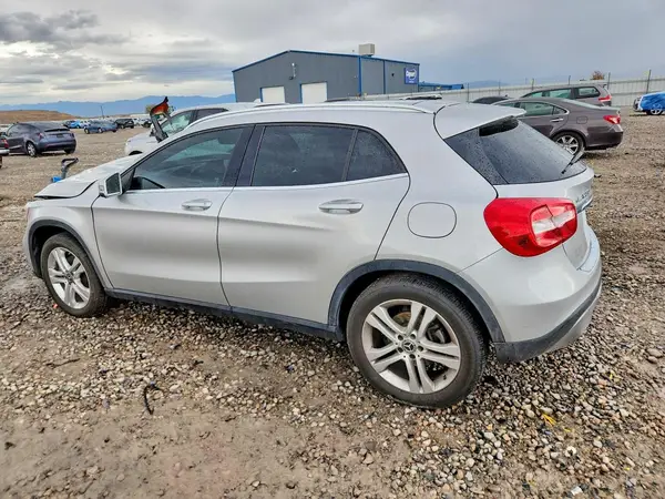 WDCTG4GB3JJ497994 — 2018 Mercedes-Benz GLA-Klasse, фото 2 с аукциона Copart, Передняя часть