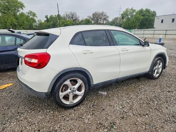 WDCTG4EB2JJ398229 — 2018 Mercedes-Benz GLA-Klasse, фото 3 с аукциона Copart 13.10.2026, Передняя часть