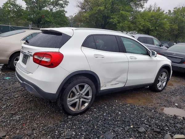 WDCTG4GB8KJ536127 — 2019 Mercedes-Benz GLA-Klasse, фото 3 с аукциона Copart, Боковая часть