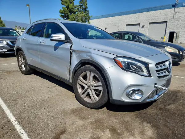 WDCTG4EB9KJ578129 — 2019 Mercedes-Benz GLA-Klasse, фото 4 с аукциона Copart, Передняя часть
