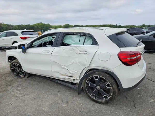 WDCTG4GB4KU015856 — 2019 Mercedes-Benz GLA-Klasse, фото 2 с аукциона Copart, Передняя часть