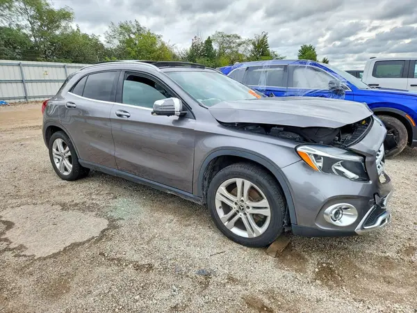 WDCTG4GB6KJ630605 — 2019 Mercedes-Benz GLA-Klasse, фото 4 с аукциона Copart 13.10.2026, Передняя часть