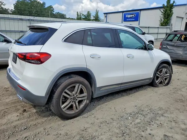 W1N4N4GBXMJ253501 — 2021 Mercedes-Benz GLA-Klasse, фото 3 с аукциона Copart 08.10.2026, Передняя часть