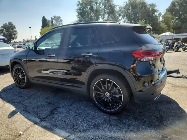 W1N4N4GB8NJ396190 — 2022 Mercedes-Benz GLA-Klasse, фото 2 с аукциона Copart, Передняя часть