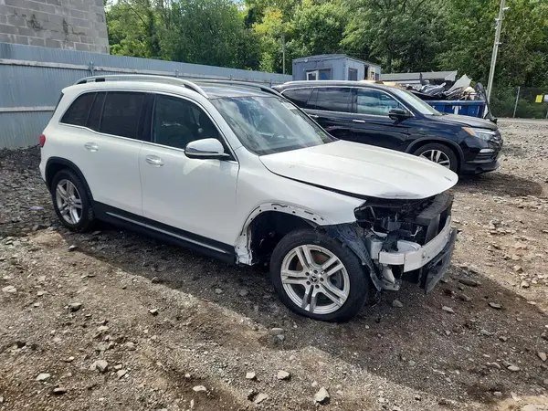 W1N4M4HB0LW013506 — 2020 Mercedes-Benz GLB, фото 4 с аукциона Copart, Передняя часть
