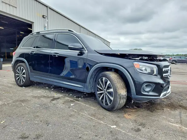 W1N4M4HBXMW092295 — 2021 Mercedes-Benz GLB, фото 4 с аукциона Copart, Передняя часть