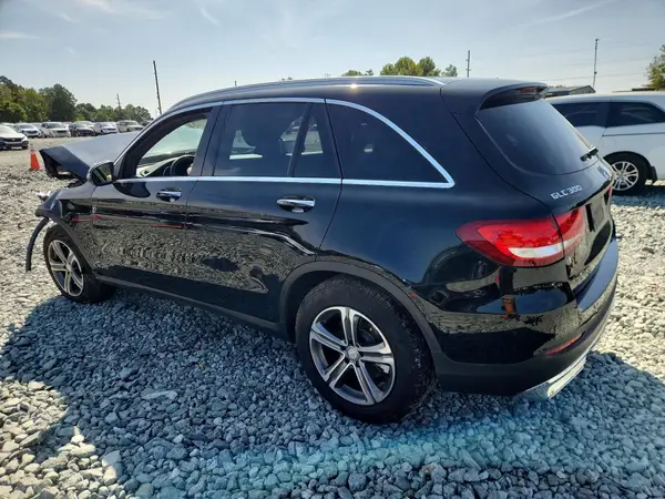 WDC0G4JB7HF220533 — 2017 Mercedes-Benz GLC, фото 2 с аукциона Copart, Передняя часть