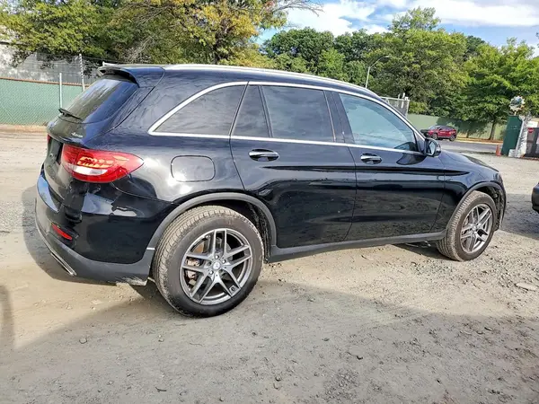 WDC0G4KB7HF179397 — 2017 Mercedes-Benz GLC, фото 3 с аукциона Copart 07.10.2026, Подтопление