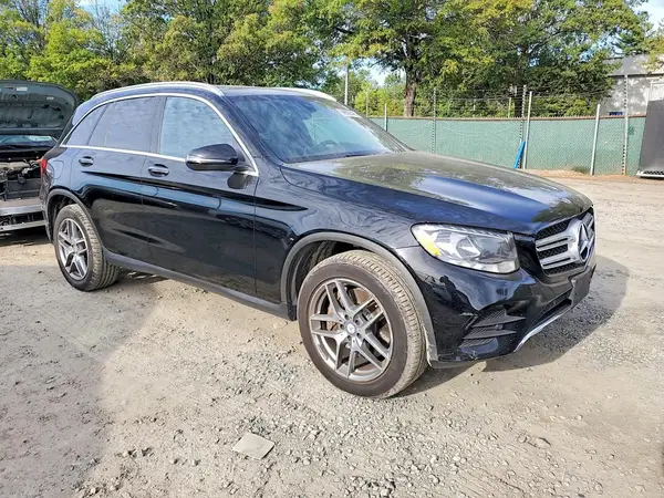 WDC0G4KB7HF179397 — 2017 Mercedes-Benz GLC, фото 4 с аукциона Copart 07.10.2026, Подтопление