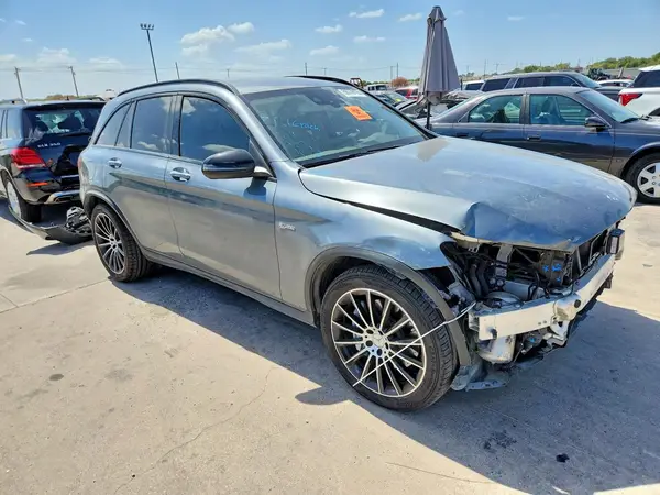 WDC0G6EB1HF172128 — 2017 Mercedes-Benz GLC, фото 4 с аукциона Copart, Передняя часть