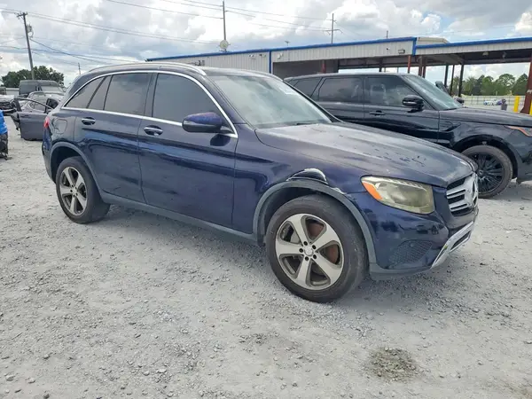 WDC0G4JB6HF190943 — 2017 Mercedes-Benz GLC, фото 4 с аукциона Copart 13.10.2026, Передняя часть