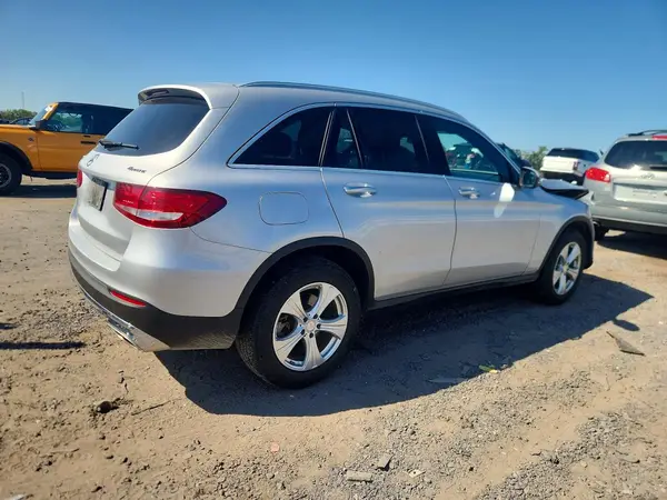 WDC0G4KB3HF134831 — 2017 Mercedes-Benz GLC, фото 3 с аукциона Copart 30.09.2026, Передняя часть