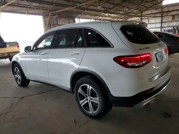 WDC0G4KB7HF122276 — 2017 Mercedes-Benz GLC, фото 2 с аукциона Copart, Передняя часть