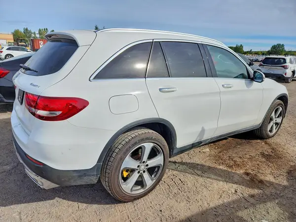 WDC0G4KB6HF155740 — 2017 Mercedes-Benz GLC, фото 3 с аукциона Copart 01.10.2026, Град