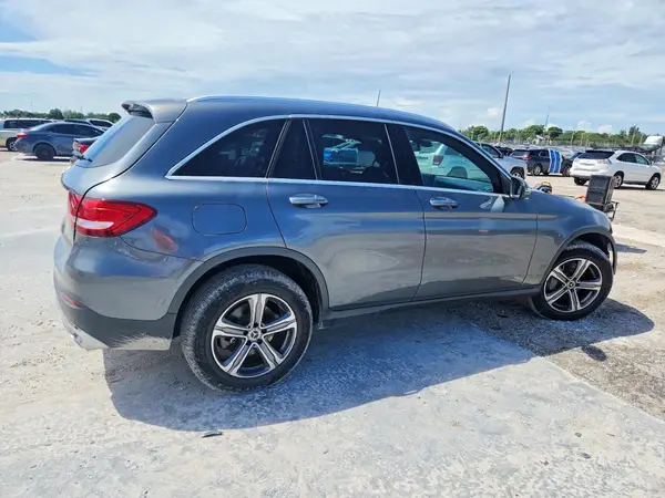 WDC0G4JB8JV048461 — 2018 Mercedes-Benz GLC, фото 3 с аукциона Copart 01.10.2026, Передняя часть