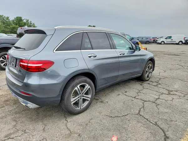 WDC0G4KB0JV111700 — 2018 Mercedes-Benz GLC, фото 3 с аукциона Copart 29.09.2026, Передняя часть