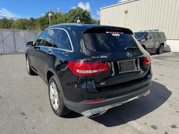 WDC0G4KB9JV051237 — 2018 Mercedes-Benz GLC, фото 2 с аукциона Copart 14.10.2026, Мелкие вмятины и царапины