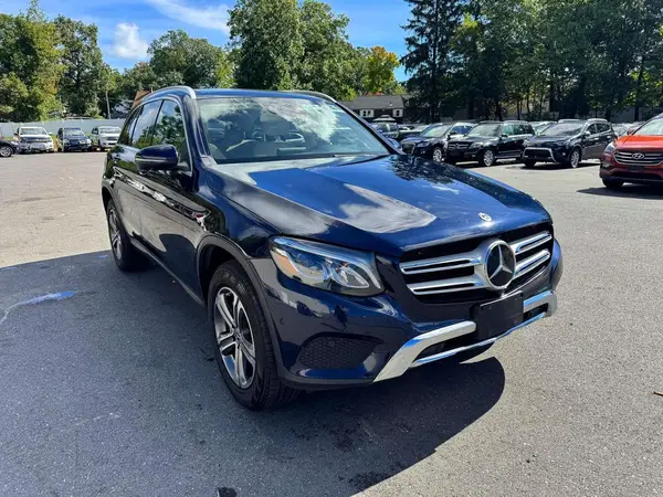 WDC0G4KB8JV066943 — 2018 Mercedes-Benz GLC, фото 4 с аукциона Copart 25.09.2026, Мелкие вмятины и царапины