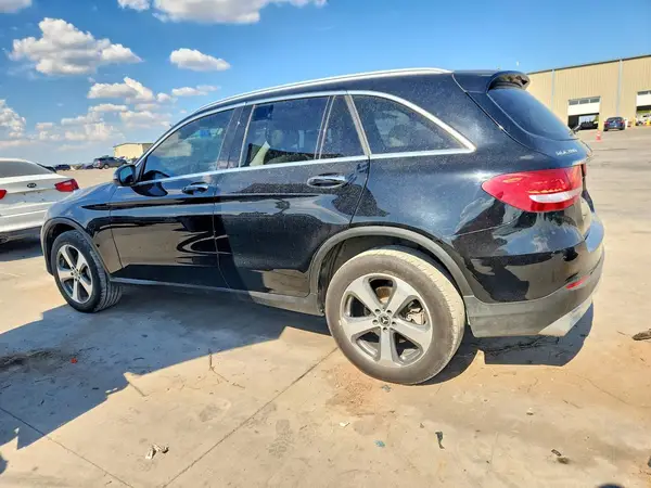 WDC0G4JB6JV061841 — 2018 Mercedes-Benz GLC, фото 2 с аукциона Copart 15.10.2026, Задняя часть