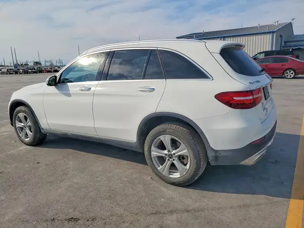 WDC0G4KB8JV107216 — 2018 Mercedes-Benz GLC, фото 2 с аукциона Copart 02.10.2026, Мелкие вмятины и царапины