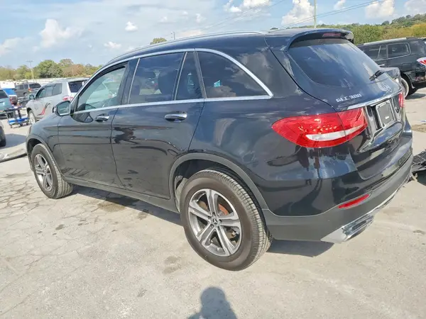 WDC0G4JB9KF567983 — 2019 Mercedes-Benz GLC, фото 2 с аукциона Copart 12.10.2026, Мелкие вмятины и царапины