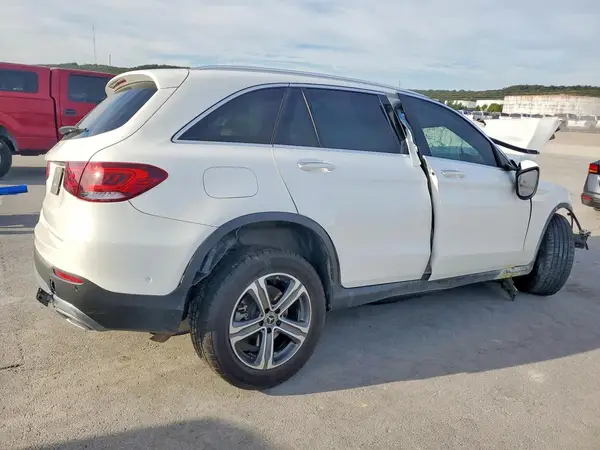W1N0G8DB9MV303978 — 2021 Mercedes-Benz GLC, фото 3 с аукциона Copart, Передняя часть