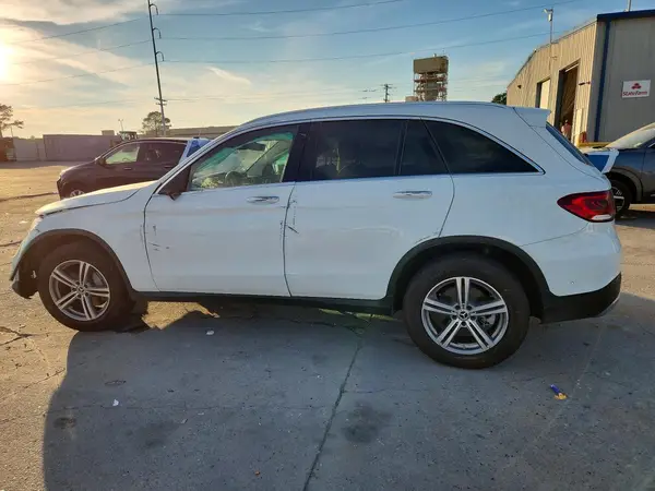 W1N0G8DB4NG086927 — 2022 Mercedes-Benz GLC, фото 2 с аукциона Copart, Передняя часть